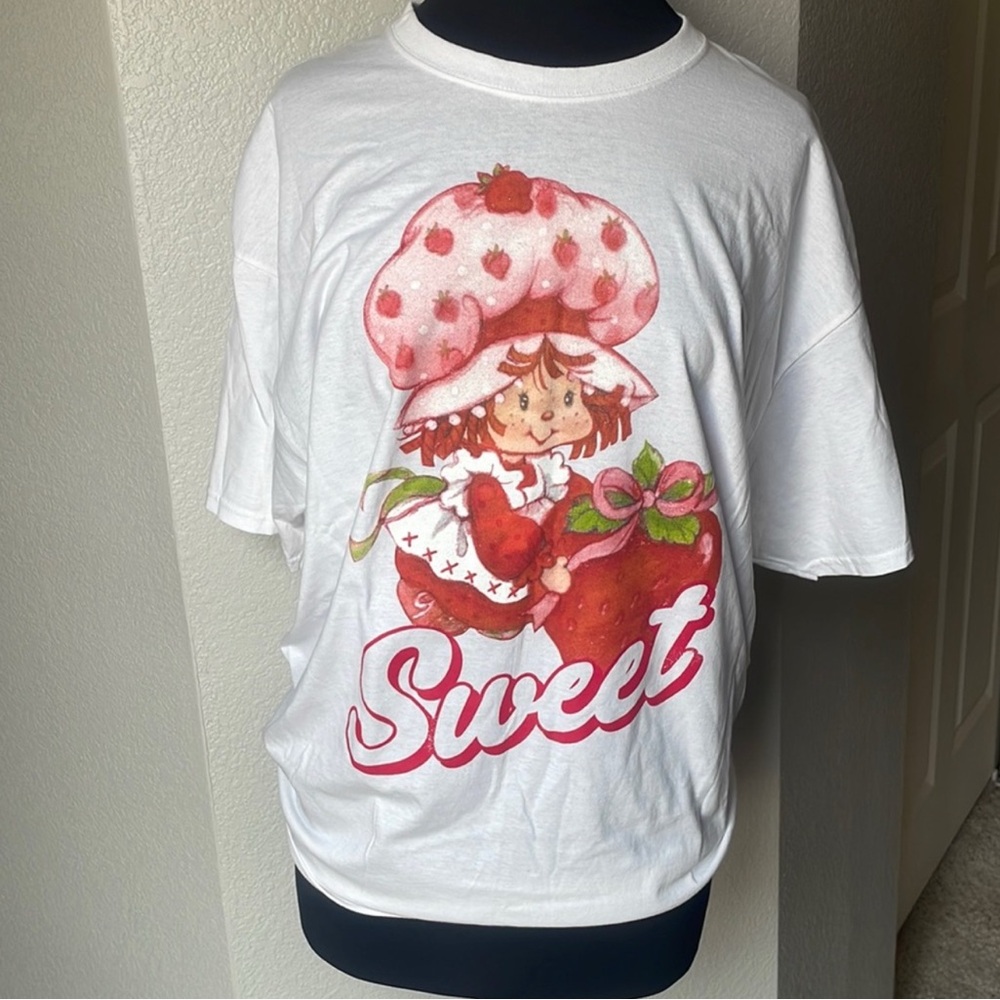 NWT 🍓Strawberry Shortcake 🍰 Sweet Strawberry White Tee XL